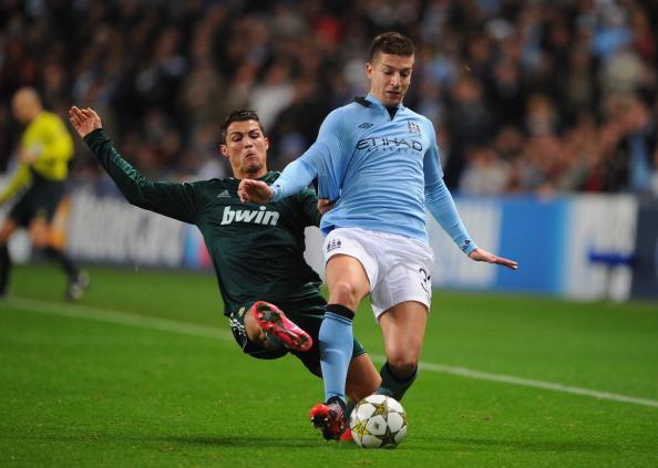 2016年8月：洛杉矶安那罕天使队普侯斯达成生涯第584轰。