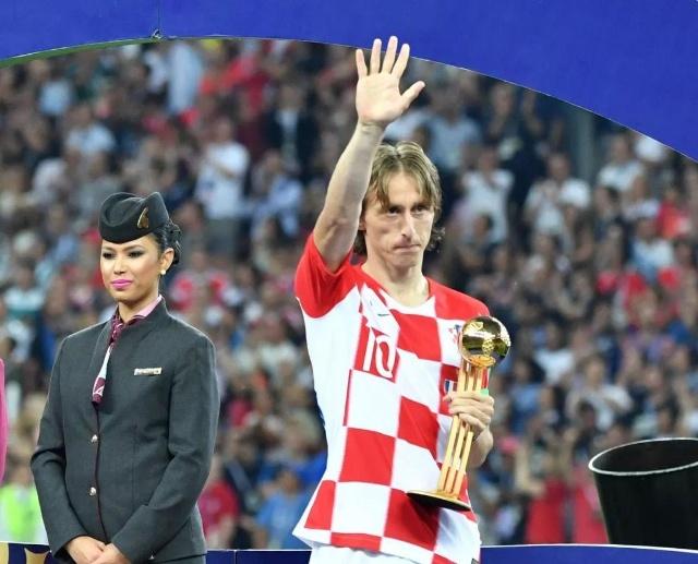 明知阿隆索镇不住巨星，皇马当初为啥还要请他？