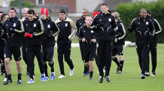 吉拉西无缘2025非洲足球先生奖，他的哥哥在社媒表达不满（吉拉西落选2025非洲足球先生，哥哥在社媒发声不满）