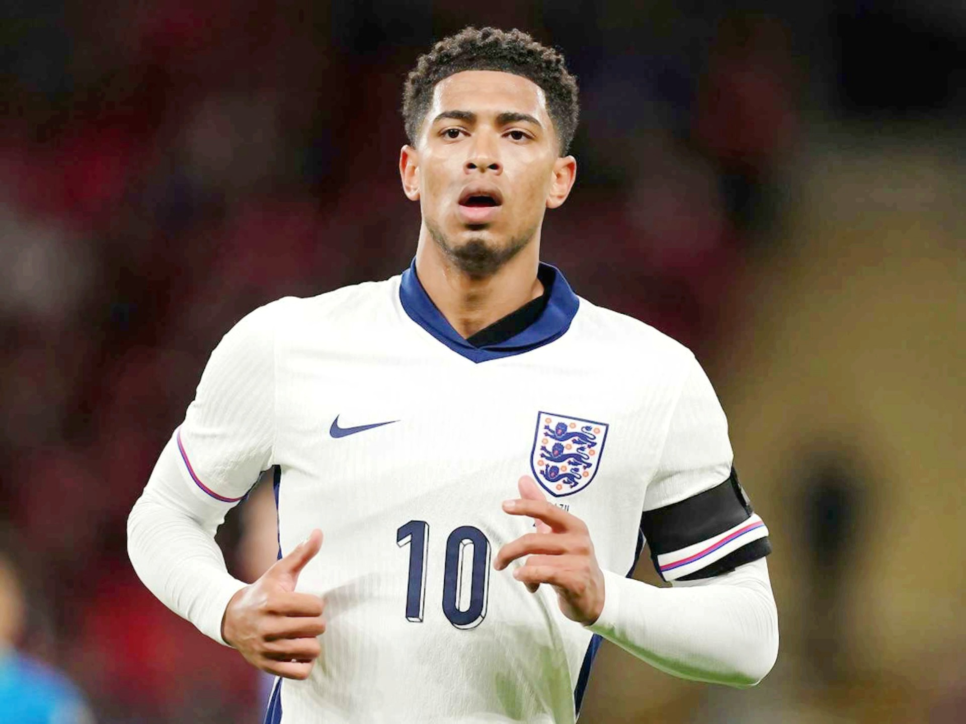 尴尬！王博指导末节换上4名“新人”，许利民指导却仍打不过