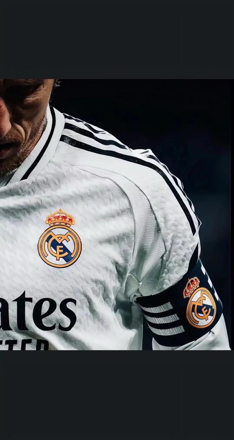 相较去年圣诞，曼城本赛季多拿10分，阿森纳多6分，利物浦少10分（今年圣诞对比去年：曼城+10分，阿森纳+6分，利物浦-10分）