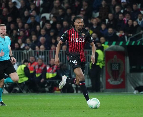 法兰克福主帅：输球确实难受，但比结果更重要的是重建信心