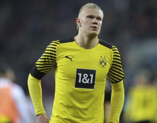 男篮传奇得分后卫曾对科比砍20分，800度近视神准投篮