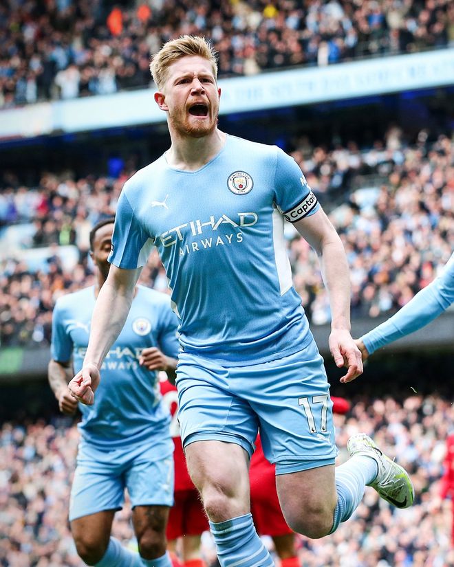 为国出战14次打进1球，尹鸿博获得印有19号的国足纪念球衣