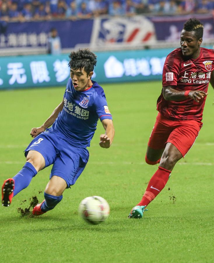 心系老东家，维尼修斯晒穿达尼洛弗拉门戈13号球衣打游戏